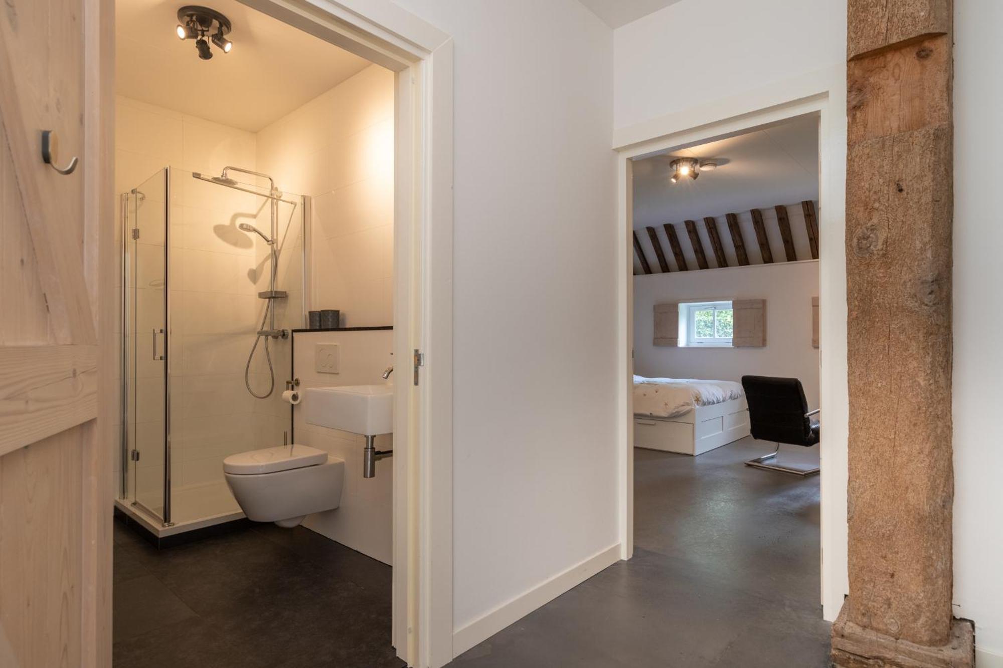 Iselmarpleats Comfortabele Studio Met Badkamer Gaast Esterno foto
